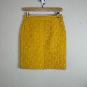 Banana Republic Women's yellow textured skirt size 0